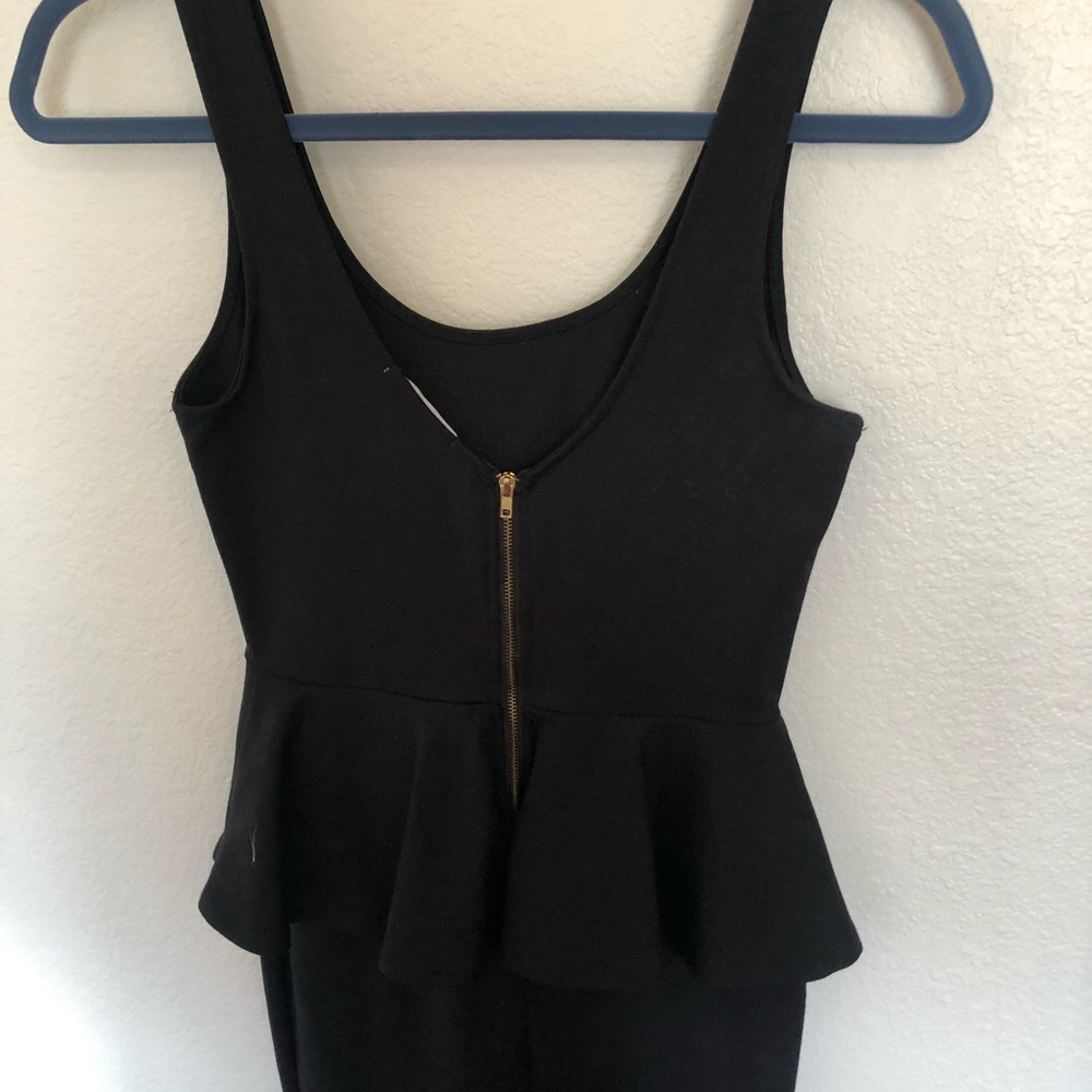 Clothes - Picture 2 of 3